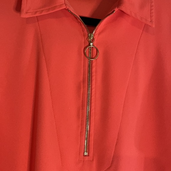 Trina Turk Deep Coral SZ M Zippered Top - Picture 2 of 7